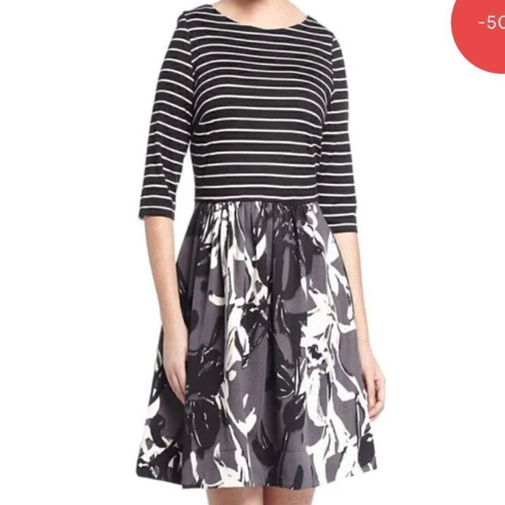 👠Taylor navy/ white striped dress with floral bottom. 12